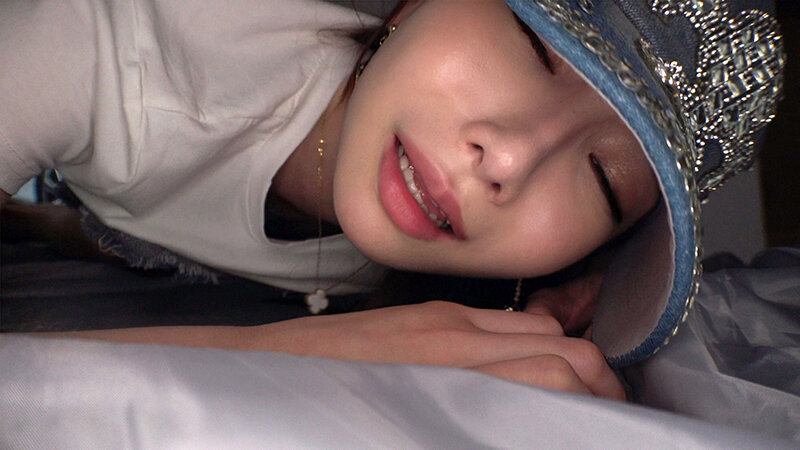 「巨乳ギャル彼女と廃墟で激しく求め合う素人カップルの生々しい中出しアクメVlog」のサンプル画像10枚目