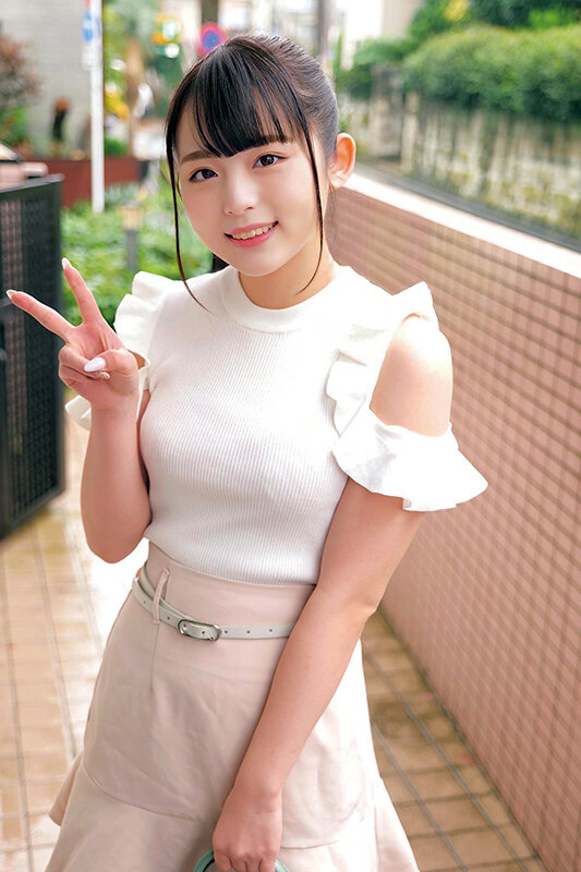 「【素人女子大生】美乳美少女がナンパされ濃厚キス体験から中出しまで許してしまう展開」のサンプル画像2枚目