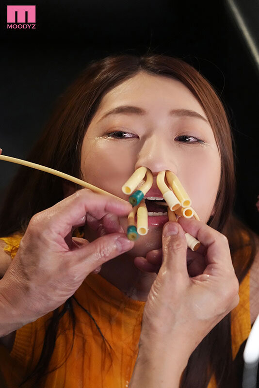 「立華静音 OL×3P・4P×イラマチオ調教 白目絶頂する変態マゾOLの喉奥開発ドキュメント」のサンプル画像6枚目