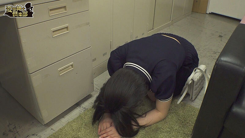 「【盗撮】美少女がイラマチオと中出し制裁を受ける衝撃映像|デカチン巨根で徹底調教」のサンプル画像12枚目