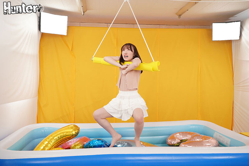 「【カップル】彼氏の前で羞恥プレイ!失敗したら中出し罰ゲームでNTR寝取られスワッピング体験」のサンプル画像6枚目