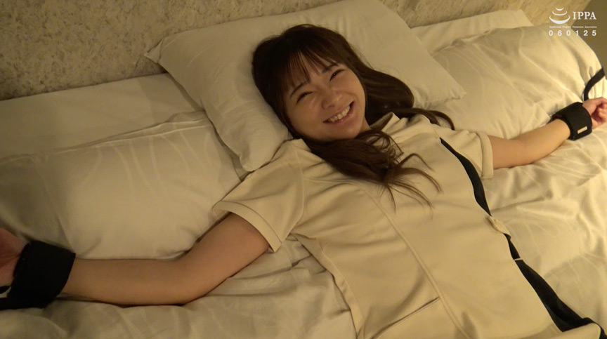 「【一条みお】大の字拘束くすぐり責め体験！敏感ボディが悶絶するフェチ動画【くすぐりプレイ】」のサムネイル