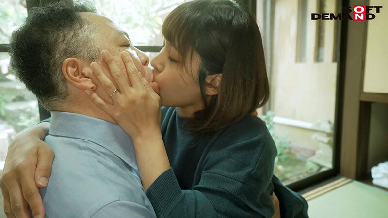 「【玉城夏帆】母乳溢れる人妻ママが温泉デートで中出し＆イラマチオに感涙する姿が衝撃的」のサンプル画像7枚目