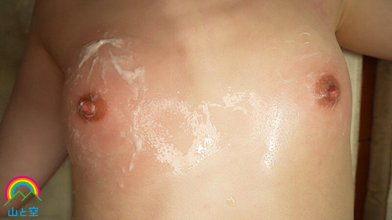 「皆月ひかる 敏感乳首責めで我慢できず放尿お漏らし！小柄な女子校生が恥ずかしい失禁プレイ」のサンプル画像19枚目