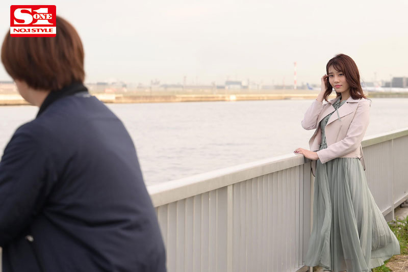 「河北彩花のキス・フェラが堪能できる濃密作品｜スレンダー美女との再会SEX」のサムネイル