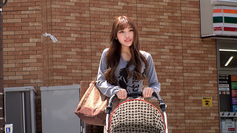 「素人ギャル人妻の巨乳ママに中出し!敏感すぎる主婦との禁断プレイで絶頂」のサンプル画像17枚目