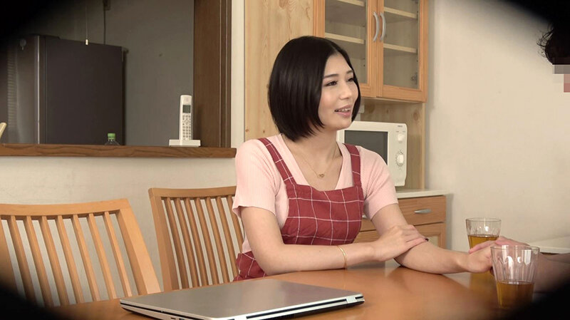 「【人妻】28歳妻がバイト君に寝取られた盗撮映像を中出しAVとして発売【NTR】」のサンプル画像6枚目