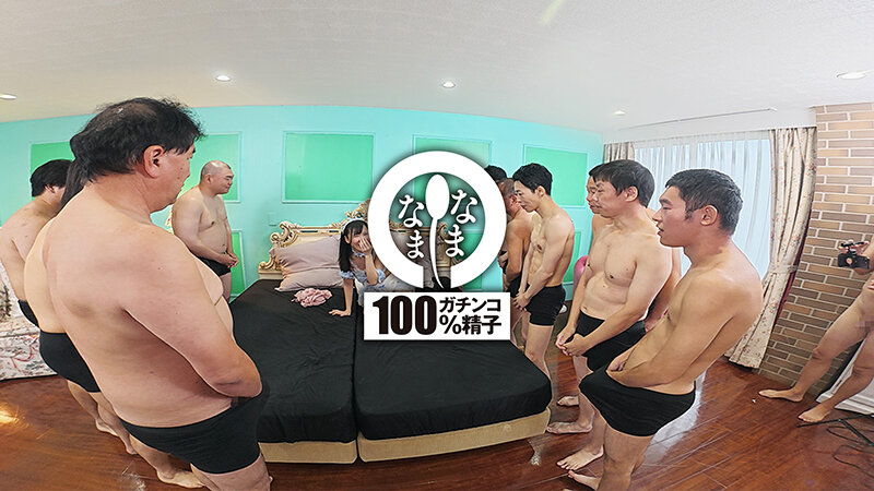 「ゆうきすず 小柄パイパン美少女が乱交3P4Pで中出し15発!コスプレ姿で笑顔のご奉仕プレイ」のサンプル画像9枚目