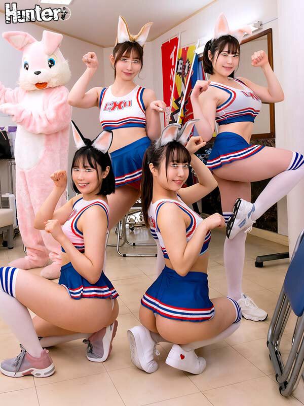 「お姉さんチアガールと着ぐるみバイトで遭遇！生着替えから中出し3P・4Pに発展する職業色々エロ動画」のサムネイル