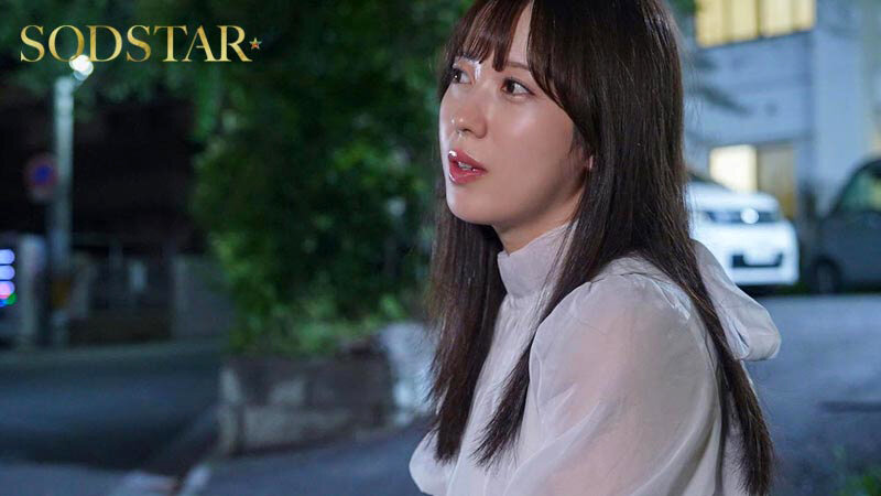 「小湊よつ葉が新人ナースに扮し3P・4Pで中出し即ハメ!透明愛液が溢れる本気の看護プレイ」のサンプル画像7枚目