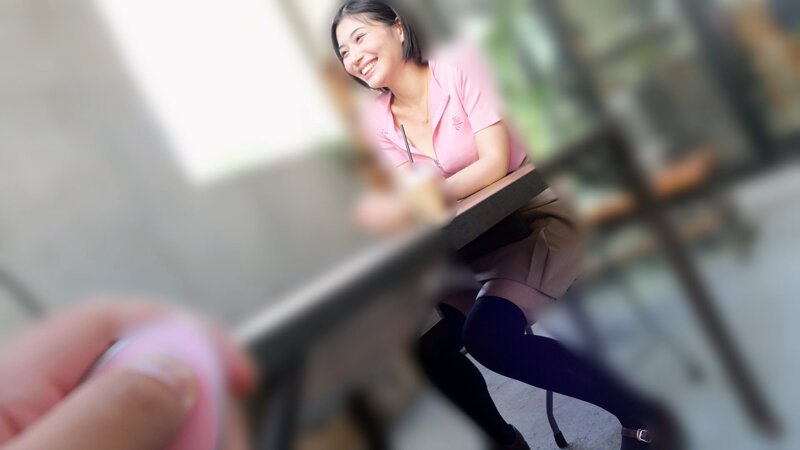 「真野祈の美乳が揺れる野外露出デート!羞恥プレイから中出しハメ撮りまで完全収録」のサンプル画像2枚目