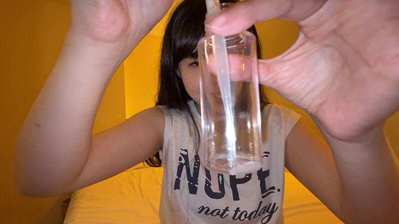 「横山夏希がナンパされる素人風お姉さん動画!個人撮影で見せる衝撃の唾液プレイに興奮必至」のサンプル画像3枚目