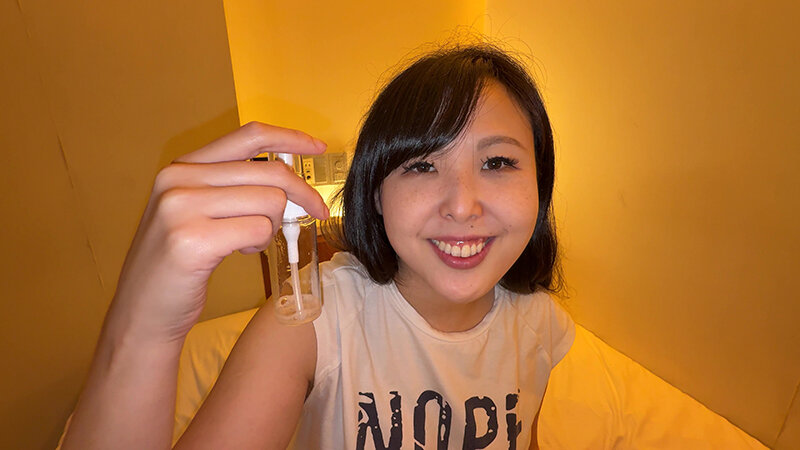 「横山夏希がナンパされる素人風お姉さん動画!個人撮影で見せる衝撃の唾液プレイに興奮必至」のサンプル画像5枚目