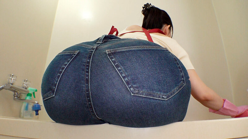 「弥生みづき 巨乳家政婦に即ハメ中出し！色白デカ尻人妻が何度も求めてくる尻フェチ作品」のサンプル画像6枚目