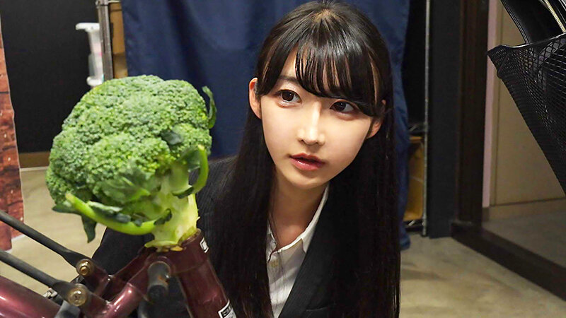 「雪代美鳳が巨尻OL役で3P中出しに悶絶！オナニーから始まる濃厚プレイが話題」のサムネイル