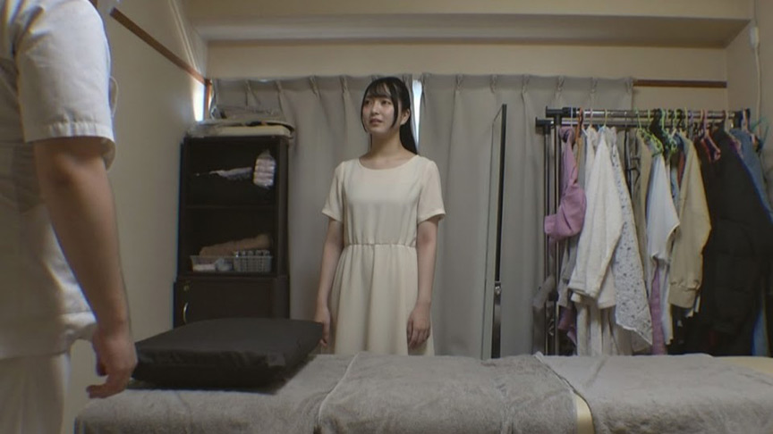 「永野鈴のオイルマッサージで感じすぎて中出し懇願！興奮エステ体験【素人企画】」のサムネイル