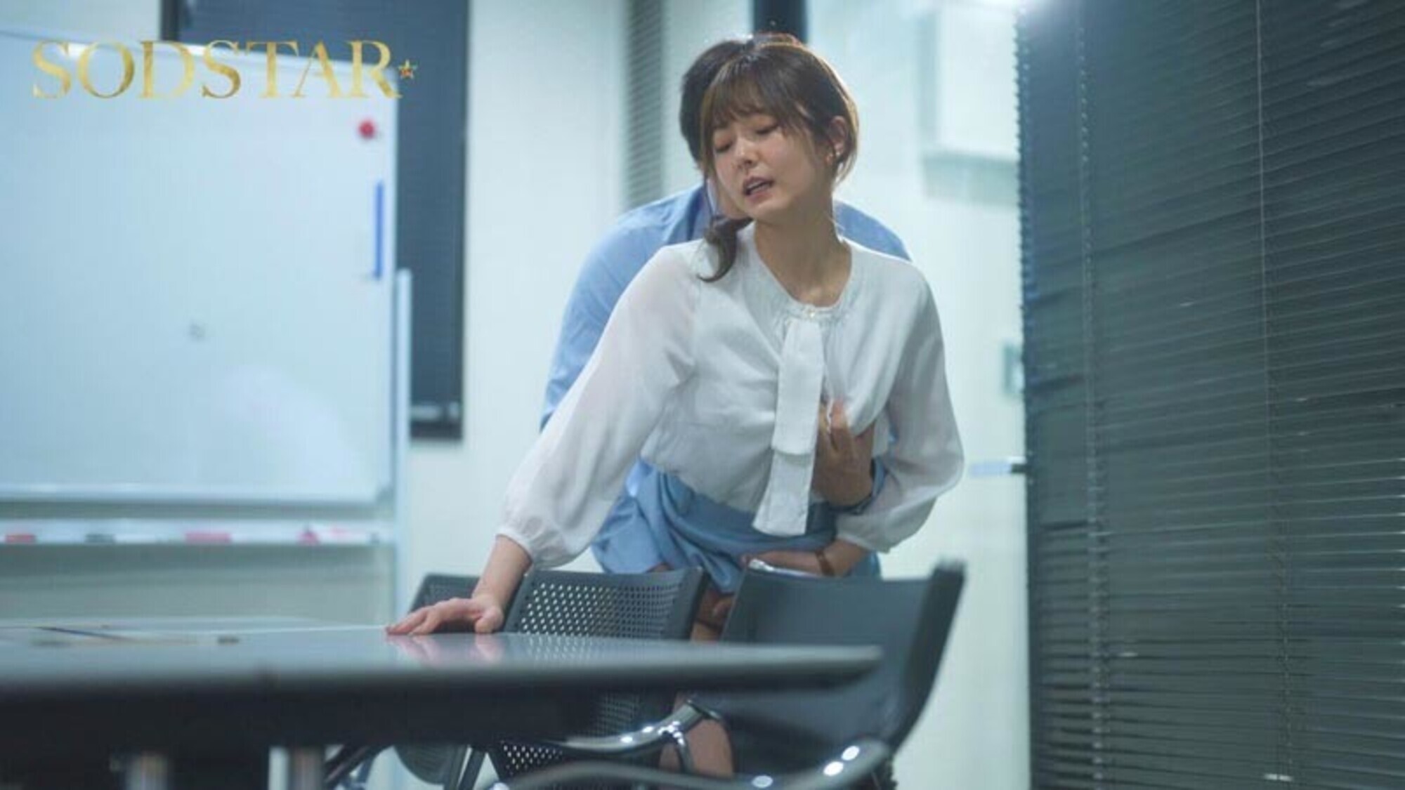 「苦手な同僚と飲み会帰りに勢いでワンナイトしてしまったら膣奥フィットするチ〇ポの相性が良すぎて人生最高の絶頂感を味わってしまい・・・全然好きじゃないのにおかわりセックスしまくった 青空ひかり」のサンプル画像18枚目