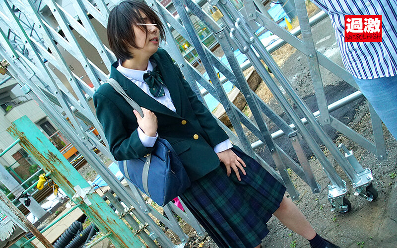 「【女子校生】制服美少女が羞恥プレイで大量潮吹き!寸止め責めで感じまくるJK動画」のサンプル画像18枚目