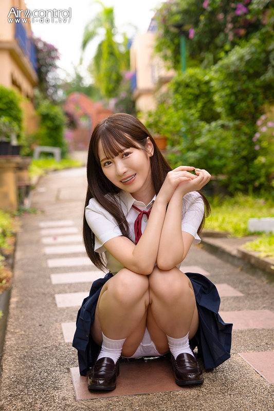 「小野六花の甘い誘惑と濃密プレイ｜清楚系美少女が魅せる官能グラビア作品」のサンプル画像5枚目