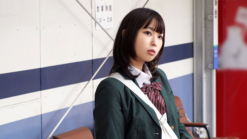 「素人小柄美女の制服コスプレで中出しハメ撮り｜プライベート盗撮風映像」のサムネイル