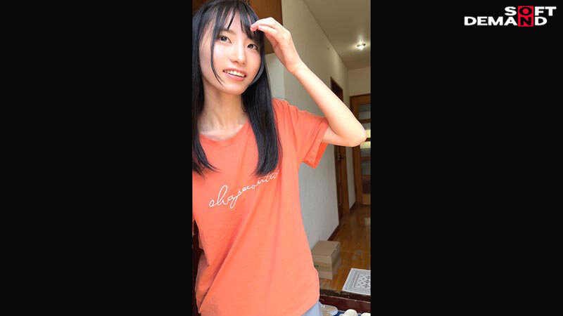 「鳥羽いく 貧乳スレンダー美少女が自宅で顔射デビュー!元引きこもり絵師の1泊2日密着撮影」のサンプル画像3枚目