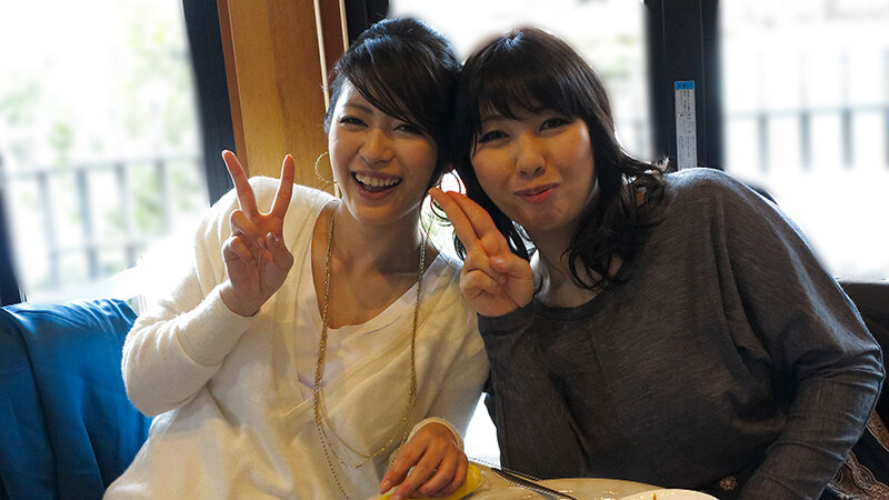 「【素人人妻ナンパ】旅先で開放的になった巨乳熟女奥様が本能むき出し！電マアクメで中出し不倫SEX」のサンプル画像4枚目