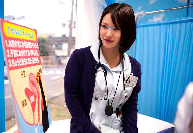 「【素人ナース】マジックミラー号でナンパされた現役看護師がアナル責めで初体験の快感に溺れ中出しされる」のサンプル画像20枚目