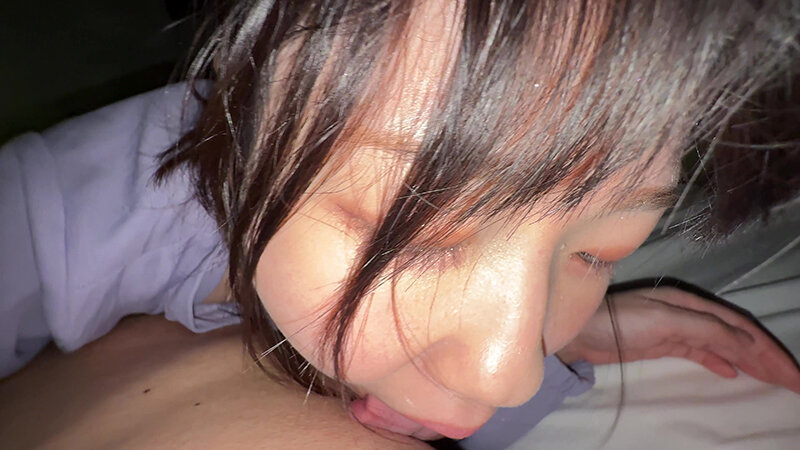 「【谷田かりな】素人お姉さんをナンパ！自撮り顔舐め＆匂い嗅ぎの個人撮影動画」のサンプル画像4枚目