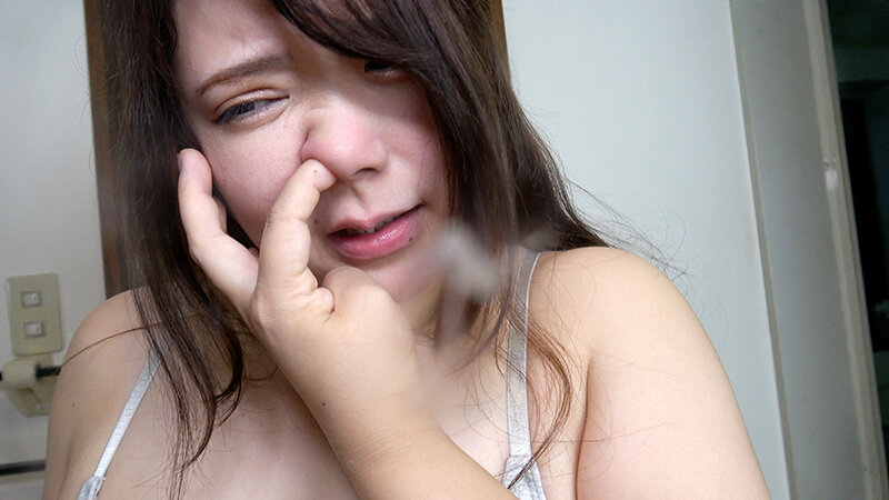 「秋月まりな 巨乳ぽっちゃり美女のハメ撮り潮吹き！M男も虜にする濃厚キス＆局部アップ映像」のサンプル画像17枚目