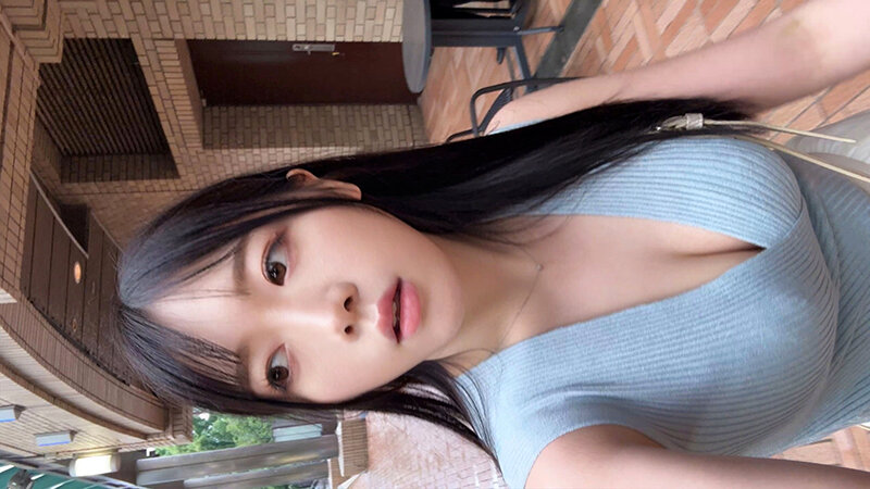 「【素人お姉さん】超乳痴女の逆ナンパ即ハメ中出し&潮吹き絶頂!肉食系美女の本気セックス」のサンプル画像2枚目