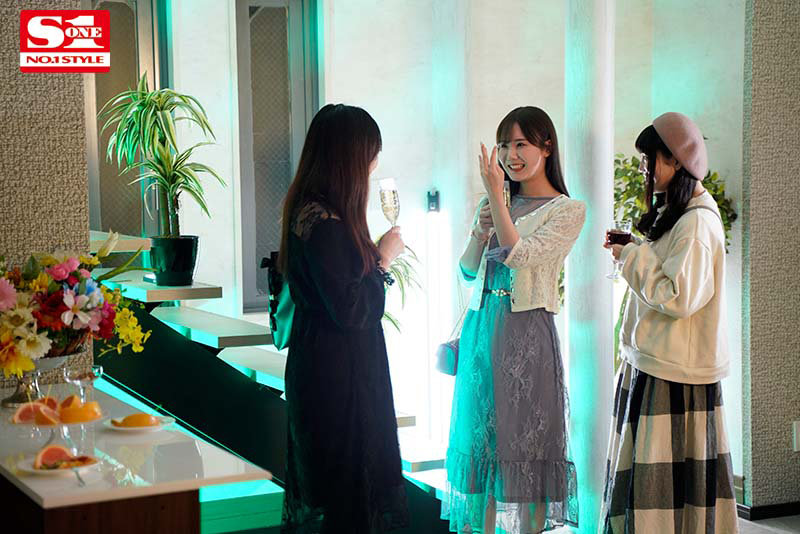 「miru×NTR×潮吹き|スレンダー美女を同窓会で寝取る背徳セックス動画」のサンプル画像2枚目