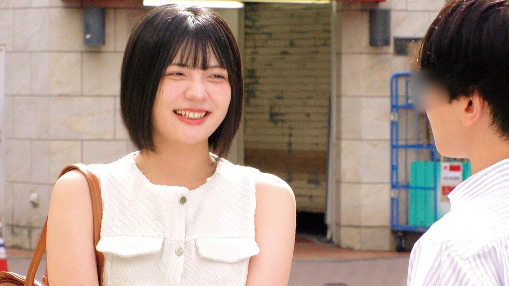 「完全ノーカット!ガチンコ精子100%!素人女子大生の子宮に本物ザーメン!!(神回でしたw)中出し処女の4名が初めての半中半外に挑戦!真正&射精後チ○ポ生膣グリグリで妊娠確定!!」のサムネイル