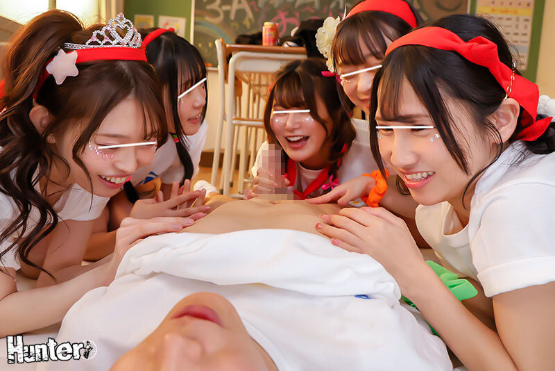 「【女子校生】体育祭後の開放的な一軍女子たちと青春ハーレム乱交！フェラ・騎乗位・中出し放題」のサンプル画像13枚目