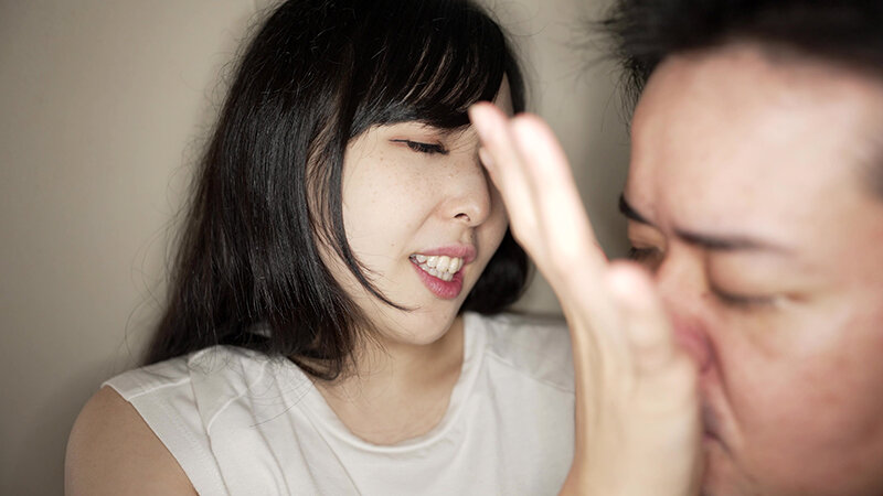 「【横山夏希】素人お姉さんをナンパ！変態リクエストに応える個人撮影プレイ」のサンプル画像5枚目