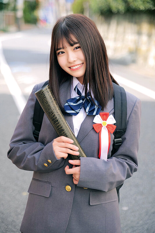 「素人女子校生が卒業式直後にナンパされ制服姿のまま初めての中出し体験【みく&みさき】」のサンプル画像2枚目