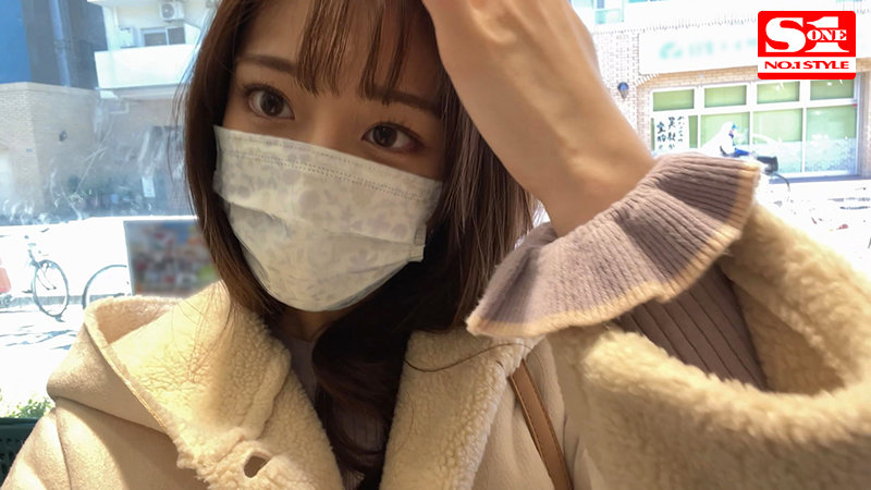 「河北彩花が3P・4Pで乱れる!美少女女優の濃厚キス&フェラで本能むき出しの快感プレイ」のサンプル画像2枚目