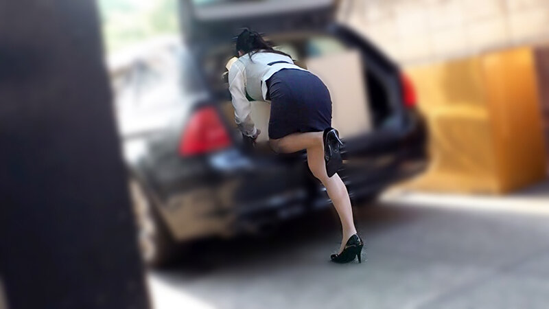 「似鳥日菜のぶっかけOL作品|スレンダー巨乳美脚の痴感オフィスレディが男たちに翻弄される」のサンプル画像10枚目