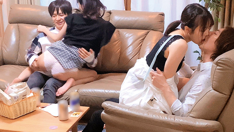 「【素人JD】美少女女子大生2人組が乱交合コンで中出しハメ撮り！本能むき出しの激しいプレイ」のサンプル画像6枚目