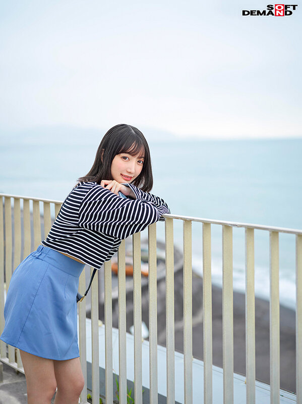 「弓乃りむ 巨乳Hカップ美少女のハメ撮り潮吹き解禁！19歳敏感ボディが初体験で大量噴射」のサンプル画像3枚目