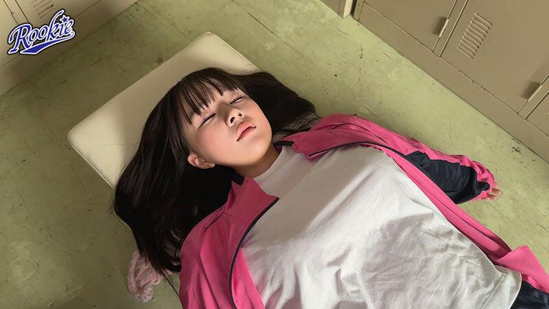 「桜庭ももなが電車で狙われる！盗撮・イタズラから寝取りNTR中出しアクメまで鬼畜プレイ集」のサンプル画像6枚目