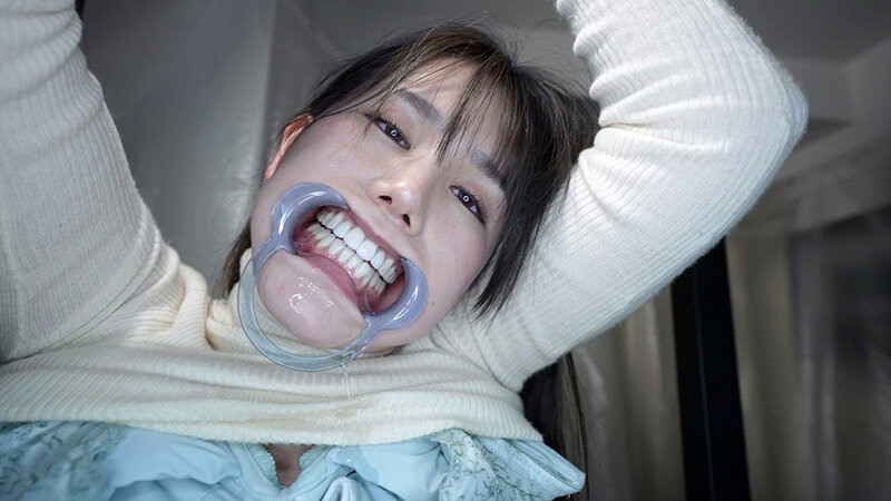 「【素人かな】拘束×クスコ×潮吹きで連続アクメ！研究所で絶頂オーガズム体験」のサンプル画像2枚目