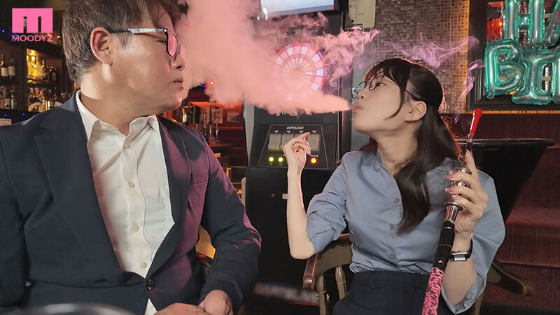 「天宮花南が巨乳女上司役で乱交&中出し!酔った勢いで濃厚キス連発の誘惑プレイ」のサンプル画像5枚目