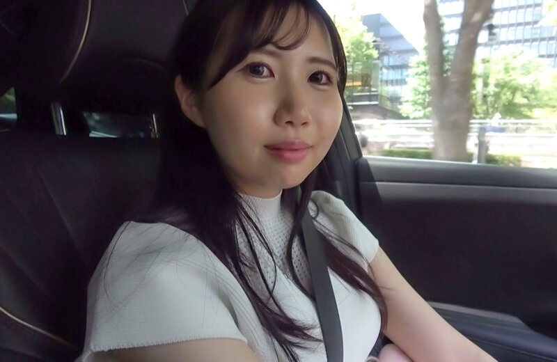 「鳴涙まりる 美乳美少女歯科助手のハメ撮り初体験！中出しデビュードキュメント作品」のサムネイル