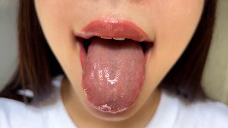 「【素人ナンパ】街角で声をかけたお姉さんまいなちゃんの口内観察体験動画」のサンプル画像6枚目