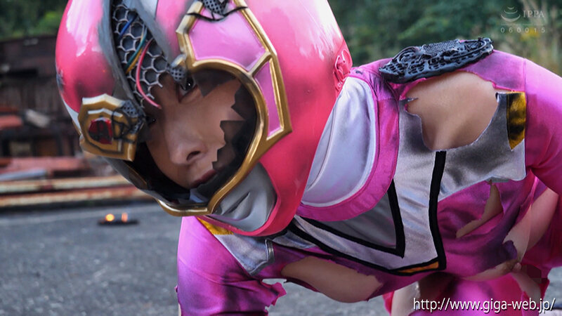 「及川うみが女戦士に変身!超戦隊シールドファイブで魅せる迫力のアクション&ピンチシーン」のサンプル画像2枚目