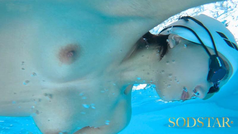 「星乃莉子の筋肉美が光る野外露出プレイ!汗だくアスリートボディの魅力を徹底堪能」のサンプル画像16枚目