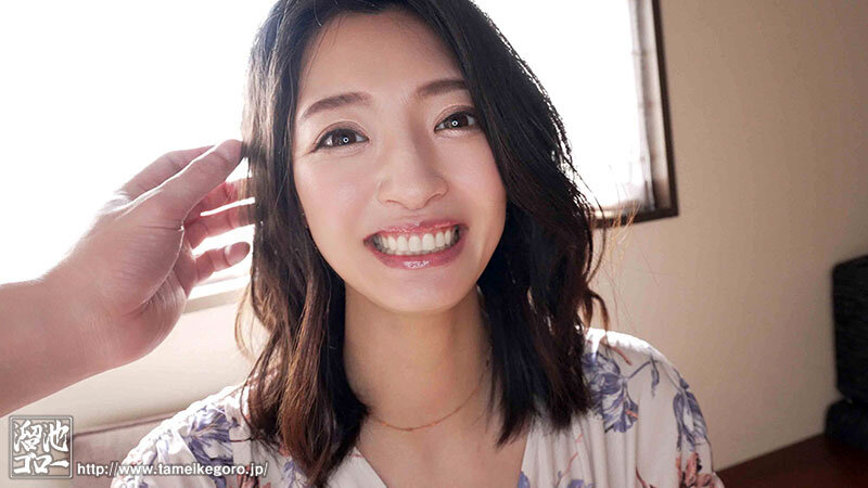 「熟女人妻・澪真央のハメ撮り中出しSEX！大量潮吹きで本気イキ連続絶頂プレイ」のサムネイル