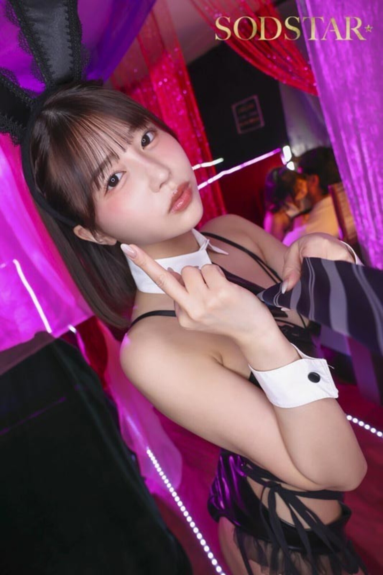 「厳しい女上司は、中出しまでさせてくれる日本一回転率の悪い罵倒バニーピンサロ嬢だった！お店でも会社でもボクの童貞チンポを貶しながら∞回ヌイてくれた！ 唯井まひろ【8周年作品】」のサンプル画像20枚目