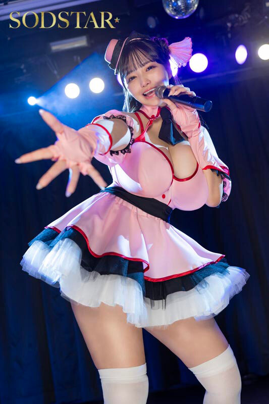 「恋渕ももな 超乳アイドルが中出し解禁！エロすぎる巨乳担当との禁断コラボ作品」のサンプル画像2枚目