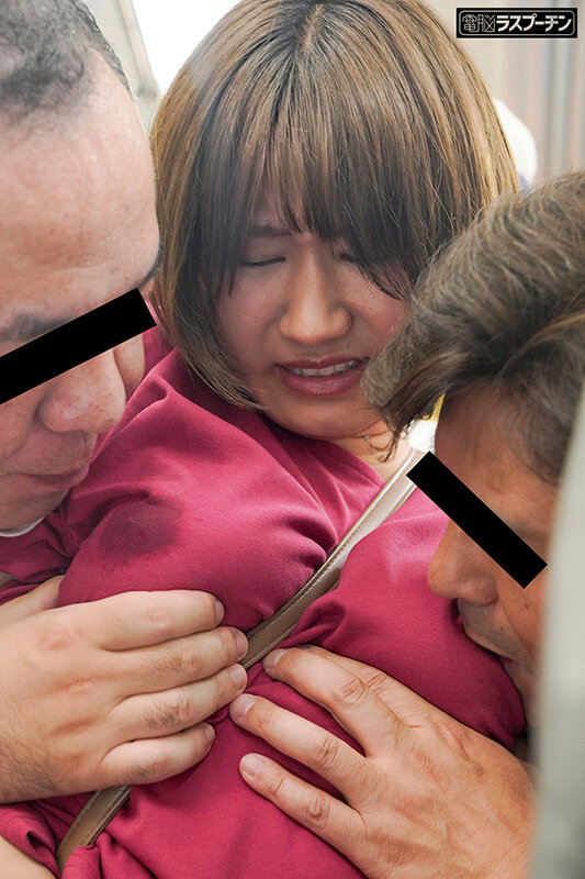 「美波もも 巨乳美女が電車で拘束され羞恥プレイ!潮吹き絶頂に導かれる姿が話題」のサンプル画像2枚目